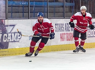 Historicky první hokejový zápas PKS okna